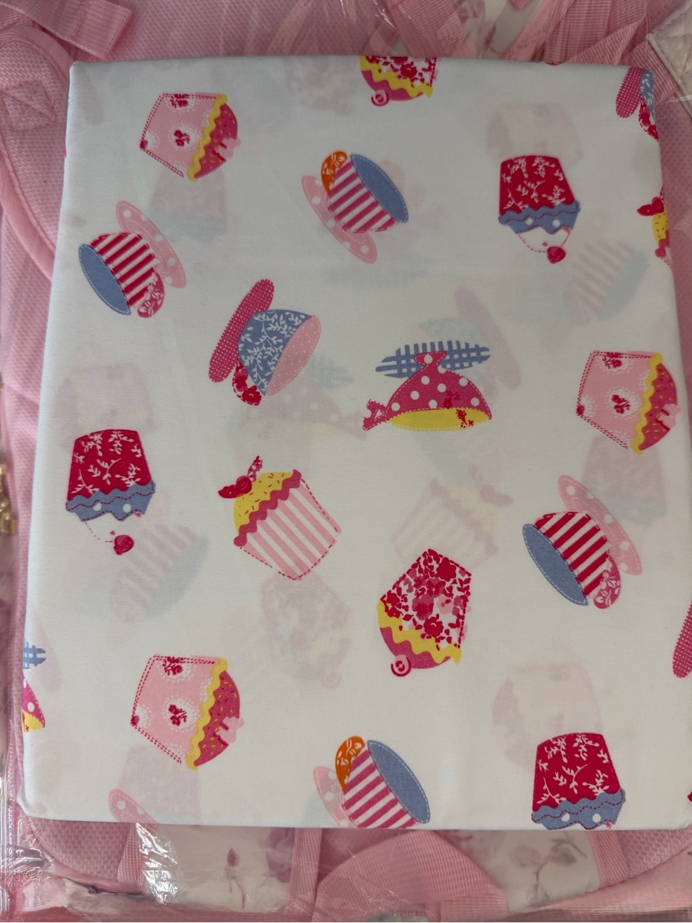 Laura Ashley SWEET TREAT PINK Kids Twin Sheet Set - Cupcake Pattern ~ 3 PC - Picture 6 of 7